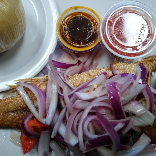 Accra Kenkey + Red Snapper/Med/Grilled.